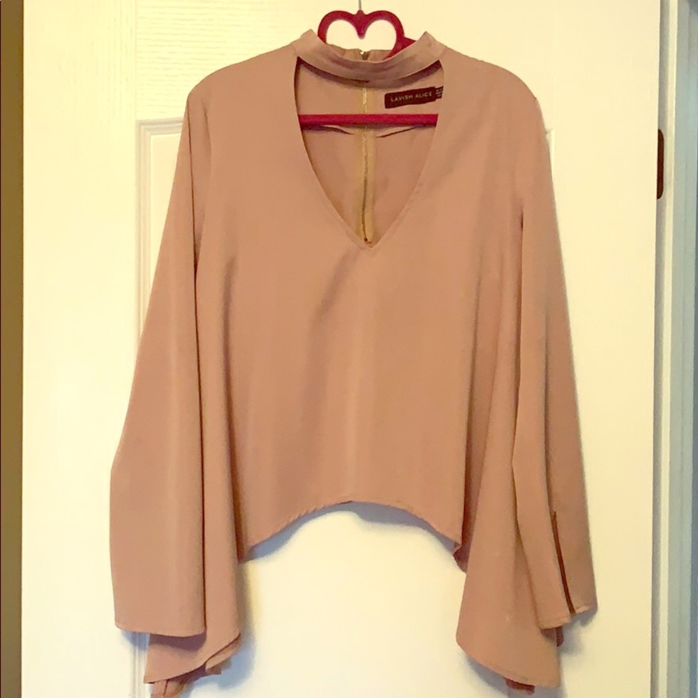 Women’s Champagne Sz 6 Lavish Alice Shark Bite Top